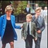 Diana et ses fils William et Harry à la sortie du Eton College en 1995.