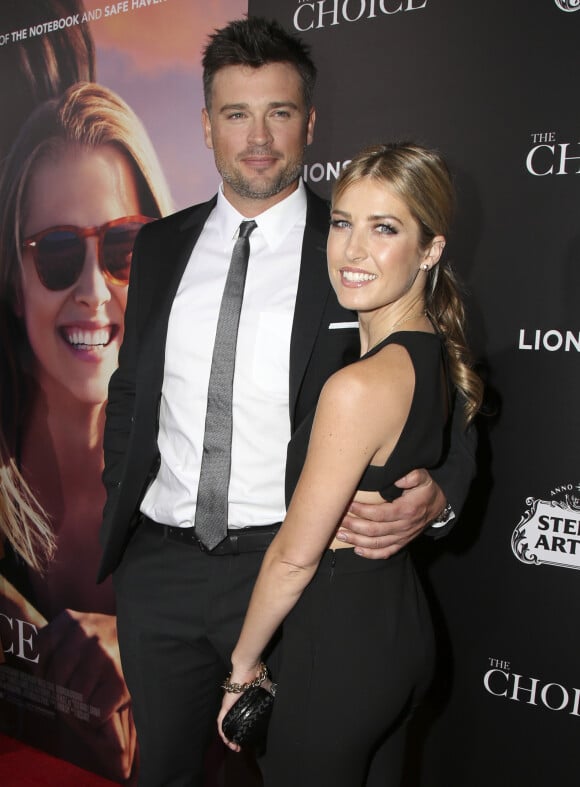 Tom Welling et sa compagne Jessica Rose Lee lors de la première du film "The Choice" à Los Angeles, le 1er février 2016.