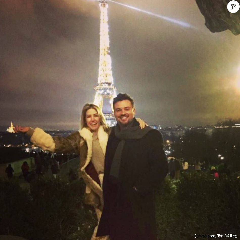 Tom Welling et son épouse Jessica Rose Welling à Paris en décembre 2017.