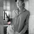 Brad Pitt et son Fleur de Miraval. @Champagne Fleur de Miraval via ABACAPRESS.COM