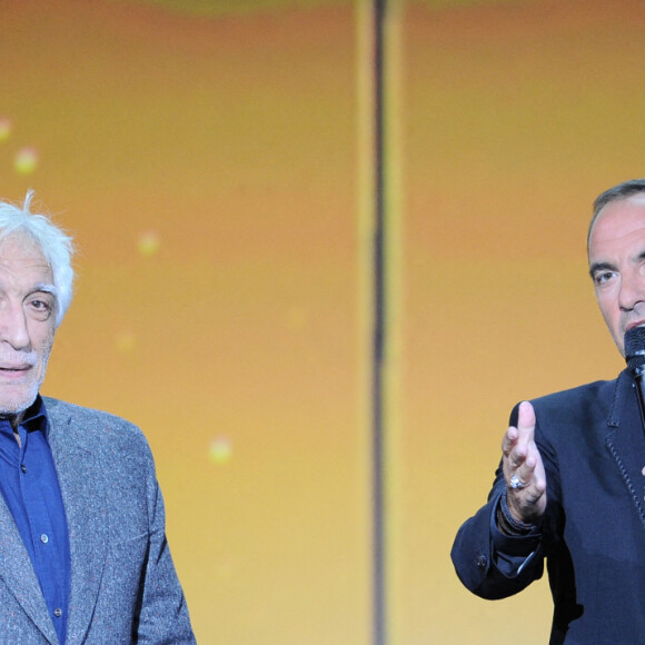 Gérard Darmon et Nikos Aliagas - Enregistrement de l'émission "La Chanson secrète 7 " à la Scène musicale à Paris, qui sera diffusée le 15 janvier 2021 sur TF1. © Gaffiot-Moreau / Bestimage