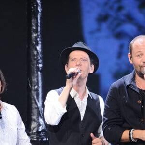 Exclusif - Alessandra Sublet et le groupe Tryo - Surprises - Enregistrement de l'émission "La Chanson secrète 7 " à la Scène musicale à Paris, qui sera diffusée le 15 janvier 2021 sur TF1. Après le succès des précédentes éditions, " LA CHANSON SECRETE ", présentée par N.ALIAGAS et produite par DMLS TV, revient sur TF1. © Gaffiot-Moreau / Bestimage