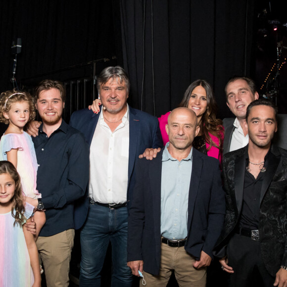 Exclusif - David Douillet, Jean-Baptiste Guégan, Vanessa Carrara, Anggun, Blanche Douillet, Matteo Douillet, Agathe, Romane, Cedric, Palma, Stephane, Marc - Backstage de l'enregistrement de l'émission "La Chanson secrète 7 " à la Scène musicale à Paris, qui sera diffusée le 15 janvier 2021 sur TF1.  © Gaffiot-Moreau / Bestimage