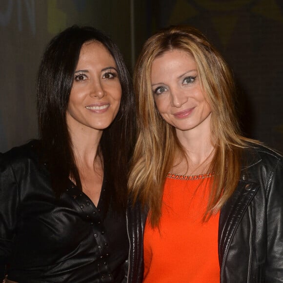 Fabienne Carat et sa soeur Carole - Lancement de la collection de mouchoirs "Lotus by MIKA" à l'Atelier des Lumières à Paris. Le 1er octobre 2020 © Veeren Ramsamy-Christophe Clovis / Bestimage