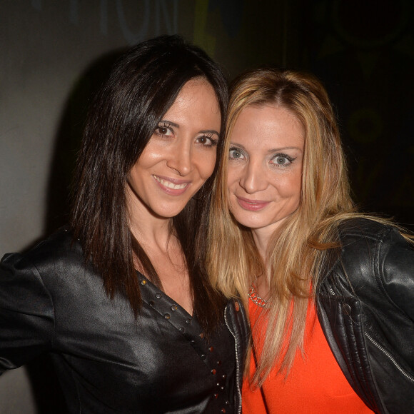 Fabienne Carat et sa soeur Carole - Lancement de la collection de mouchoirs "Lotus by MIKA" à l'Atelier des Lumières à Paris. Le 1er octobre 2020 © Veeren Ramsamy-Christophe Clovis / Bestimage