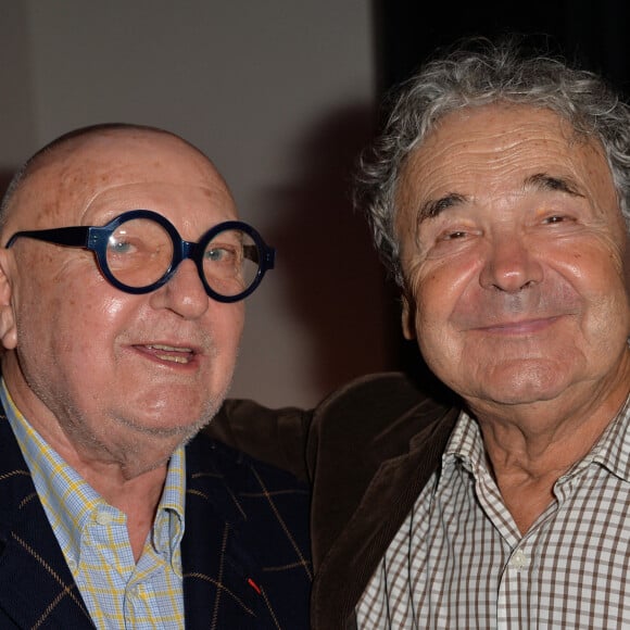 Jean-Pierre Coffe et Pierre Perret - Cocktail pour le lancement du livre "Les bonnes chansons ne meurent jamais" de J. Sanchez au NoLita à Paris. Le 4 novembre 2015. © Veeren/Bestimage