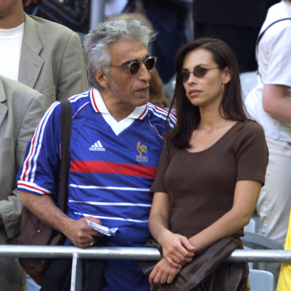 Gérard Darmon et Mathilda May au Stade de France à Saint-Denis, le 12 juillet 1998.