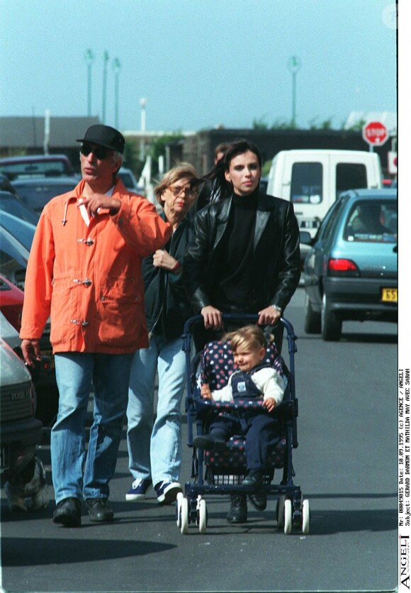 Gérard Darmon, Mathilda May et leur fille Sarah à Deauville en septembre 1995.