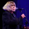 Marianne Faithfull - Soirée "ICCARRE" (Intermittents en Cycles Courts, les Anti Rétroviraux Restent Efficaces), la juste posologie dans les traitements du SIDA, à la maison Jean Paul Gaultier à Paris, le 23 novembre 2015. J. Weber a lancé la soirée par la lecture d'un texte, avant de laisser la scène à MA. Gillot, la marraine artistique d'ICCARRE, qui a invité différents artistes à la rejoindre sur scène. Le projet ICCARRE, un allègement de la prise de médication adapté pour préserver l'organisme et la santé des patients, a pour but de diminuer les antirétroviraux sous forme de cycles courts (2 ou 3 jours par semaine) à la place de 7. Lorsque l'on a administré les premières thérapies anti VIH, certains patients préféraient arrêter leur traitement car les effets indésirables étaient trop lourds. Ils ne voyaient pas le bénéfice d'un traitement pourtant nécessaire alors qu'ils se sentaient en bonne santé. L'allègement thérapeutique procure plus de confort au patient et, par conséquent, l'incite à se soigner. © Denis Guignebourg/Bestimage