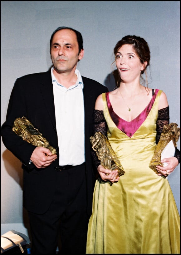 Archives- Jean-Pierre Bacri et Agnès Jaoui - César du meilleur scénario et des seconds rôles pour "On connait la chanson" en 1998. 