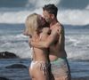Exclusif - Brian Austin Green et sa nouvelle compagne Sharna Burgess profitent d'une journée à la plage lors d'une escapade en amoureux en ce début d'année 2021 à Kona à Hawaï.