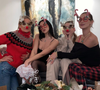 Yolanda Hadid, Dua Lipa, Gigi et Bella Hadid ont célébré Noël ensemble.