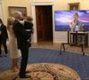 Joe Biden et son petit-fils Beau regardent la performance de Demi Lovato depuis la Maison-Blanche pour le concert Celebrating America.