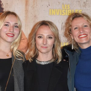 Alexandra Lamy avec sa fille Chloe Jouannet et sa soeur Audrey Lamy - Avant-première du film "Les Invisibles" au cinéma Gaumont Opéra à Paris. © Coadic Guirec/Bestimage