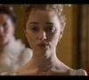 Phoebe Dynevor dans la série "La Chronique des Bridgerton", diffusée actuellement sur Netflix.