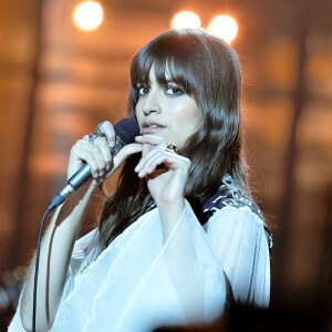 Clara Luciani - Scène - Enregistrement de l'émission "Tous ensemble pour la musique" pour la fête de la musique 2020 à l'AccorHotels Arena à Paris le 17 juin 2020. © Cyril Moreau / Veeren Ramsamy / Bestimage