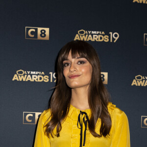 Clara Luciani au photocall de la 1ère édition des "Olympia Awards", cérémonie récompensant des artistes de la musique et de l'humour, présentée par A. de Caunes à l'Olympia. Paris, le 11 décembre 2019. © Tribeca-Gorassini/Bestimage