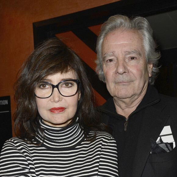 Pierre Arditi et sa femme Evelyne Bouix - People en backstage du spectacle d'Alex Lutz à l'Olympia de Paris le 23 janvier 2015.