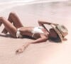 Capucine Anav pose en bikini sur une plage de Punta Cana