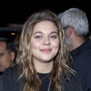 Louane Emera (enceinte) au défilé de mode Haute-Couture printemps-été 2020 "Jean-Paul Gaultier" au théâtre du Châtelet à Paris le 22 janvier 2020. 