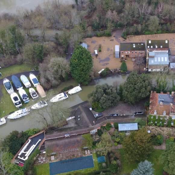 La maison de George Clooney - La Tamise déborde dans le Berkshire, en Angleterre, et inonde les jardins. Le 5 février 2021. @Splash News/ABACAPRESS.COM