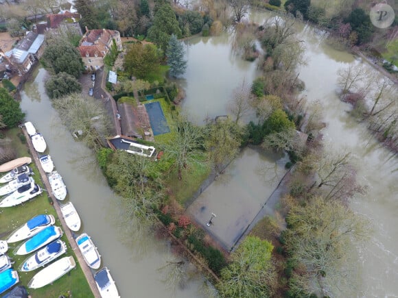 La maison de George Clooney - La Tamise déborde dans le Berkshire, en Angleterre, et inonde les jardins. Le 5 février 2021. @Splash News/ABACAPRESS.COM