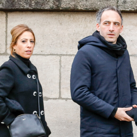 Léa Salamé et son compagnon Raphaël Glucksmann - Obsèques de Sébastien Demorand à la Coupole du crématorium du cimetière du Père-Lachaise à Paris, France, le 31 janvier 2020.