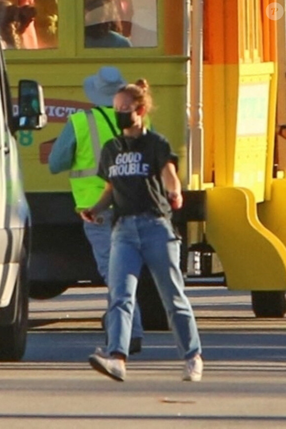 Exclusif - Olivia Wilde sur le tournage du film "Don't Worry Darling" à Los Angeles le 5 février 2021.