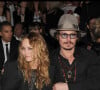 Johnny Depp et Vanessa Paradis à la soirée Chanel au VIP Room à Cannes, en 2010