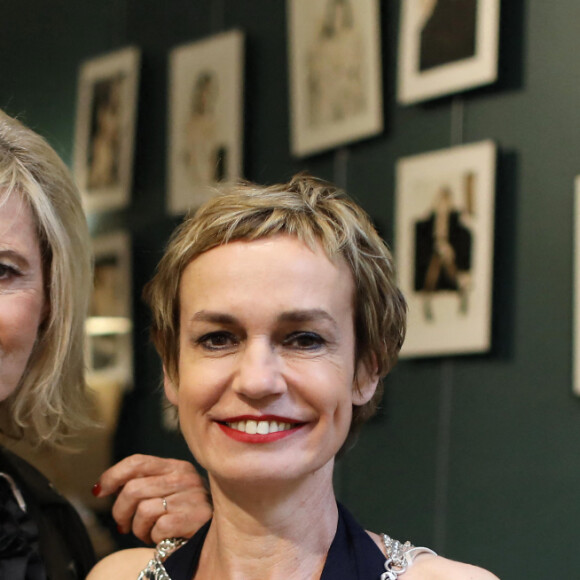 Exclusif - Chantal Ladesou et Sandrine Bonnaire - Défilé de la styliste Nathalie Garçon pour l'association "Over fifty...et alors" à la galerie Vivienne à Paris. Le 17 juin 2019. © Dominique Jacovides / Bestimage