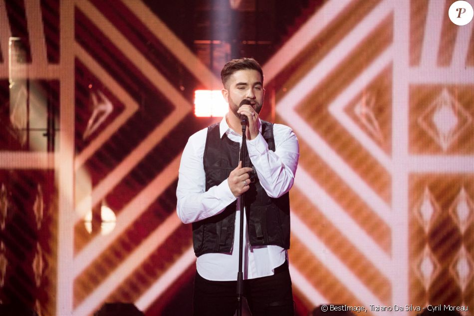 Exclusif - Kendji Girac - Enregistrement de l'émission "Fête de la chanson française" à l'Olympia à Paris, qui sera diffusée le 9 janvier sur France 2. © Tiziano Da Silva - Cyril Moreau / Bestimage