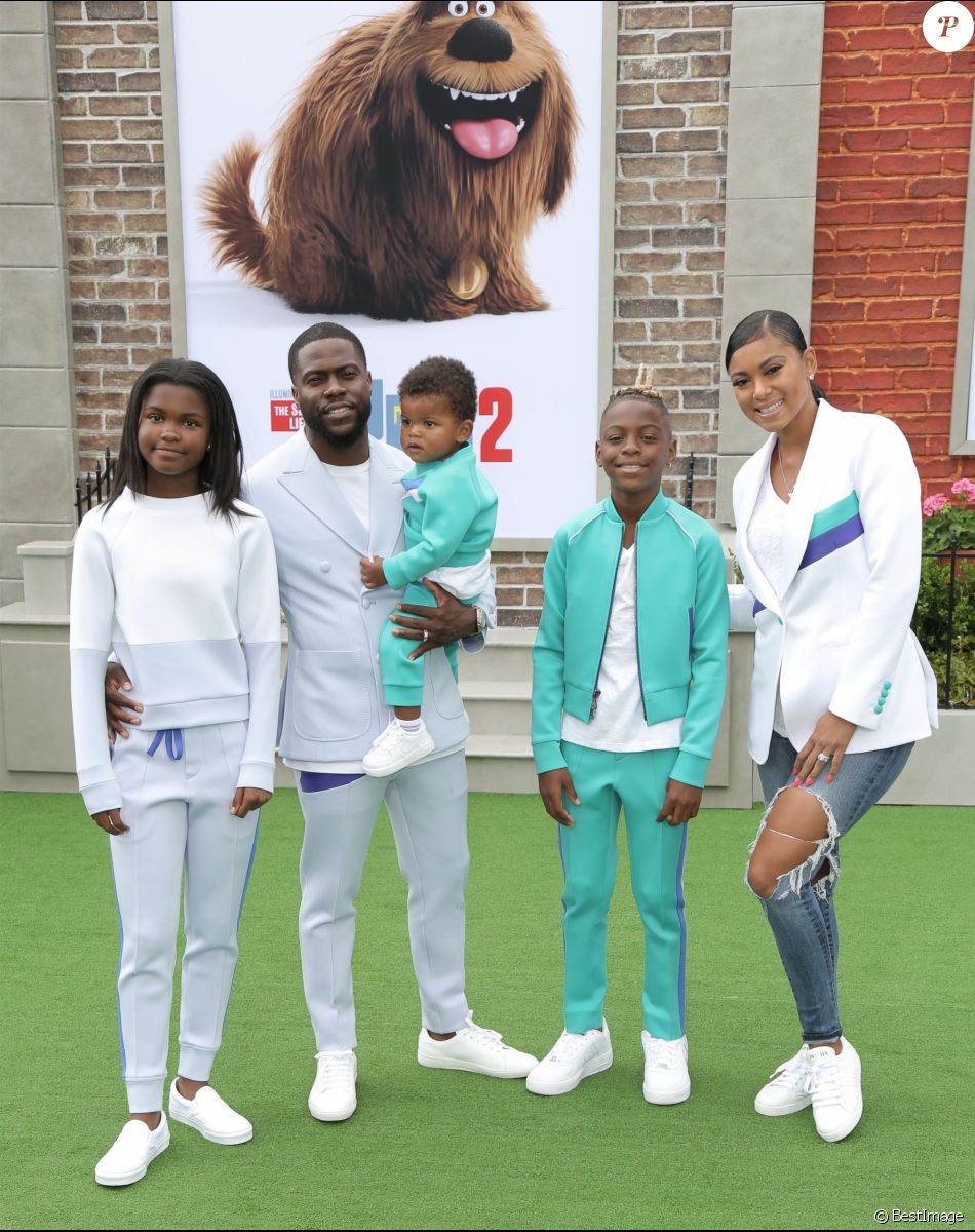Kevin Hart et sa femme Eniko Parrish avec leurs enfants Hendrix Hart, Heaven Hart, Kenzo Kash - People à l'avant-première du film "Comme des bêtes 2" ("The Secret Life of Pets 2") au Regency Village Theatre à Westwood, Los Angeles, le 2 juin 2019.