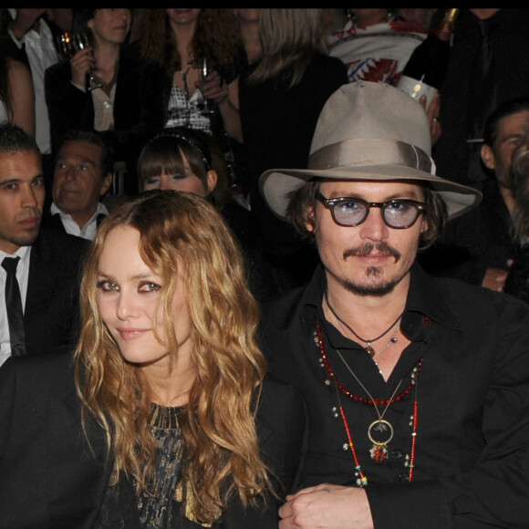 Johnny Depp et Vanessa Paradis à la soirée Chanel au VIP Room à Cannes, en 2010