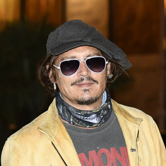Johnny Depp arrive à l'hôtel Maria Cristina pour le festival international du film de Saint-Sébastien (Donostia) le 19 septembre 2020. Il produit le documentaire Crock of Gold - A Few Rounds with Shane MacGowan. 