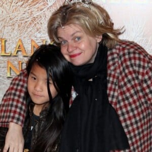 Isabelle Nanty et sa fille Tallulah lors de l'avant-première du film Blanche Neige à Paris au Gaumont Capucines le 31 mars 2012