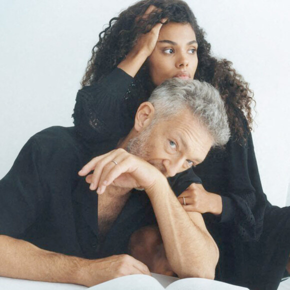 Vincent Cassel et sa femme Tina Kunakey dans la nouvelle campagne de The Kooples.