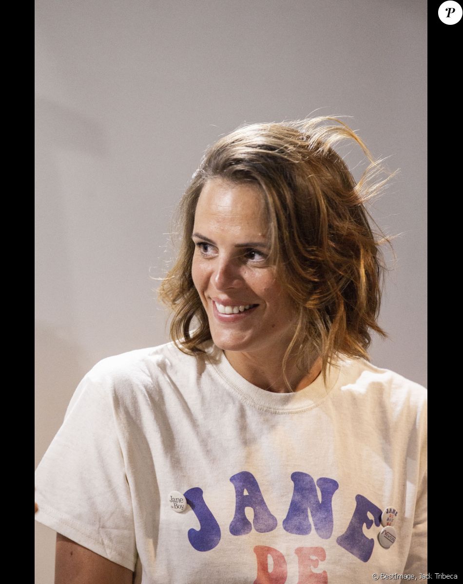 Laure Manaudou - Conférence de presse pour le raid polaire 100% féminin en Islande "Destination Iceland by Défi d'Elles". Paris. Le 15 janvier 2020. © Jack Tribeca/Bestimage