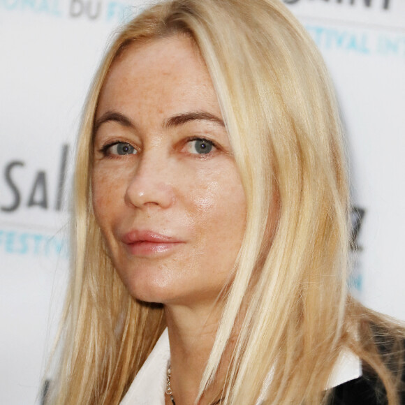 Exclusif - Emmanuelle Béart lors du photocall du film "L'étreinte" au 7ème Festival international du film de Saint-Jean-de-Luz le 9 octobre 2020.