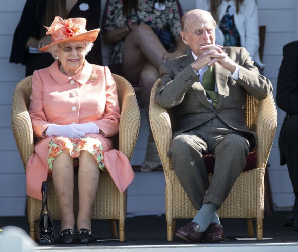 La reine Elisabeth II et le prince Philip duc d'Edimbourg - La famille royale d'Angleterre lors de la finale de la "Royal Windsor Cup", le 24 juin 2018.