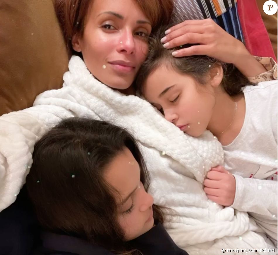 Sonia Rolland avec ses filles Tess et Kahina sur Instagram. Le 5 janvier 2021.
