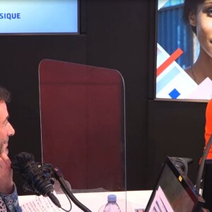 Bernard Montiel reçoit Sonia Rolland dans son émission "Une heure avec" sur RFM, le 20 février 2021.