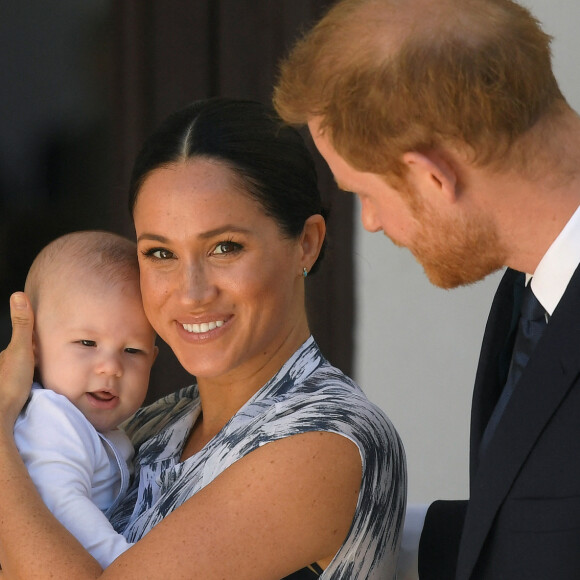 Le prince Harry et Meghan Markle lancent leur association caritative Archewell - Le prince Harry, duc de Sussex, et Meghan Markle, duchesse de Sussex, avec leur fils Archie ont rencontré l'archevêque Desmond Tutu et sa femme à Cape Town, Afrique du Sud. Le 25 septembre 2019.