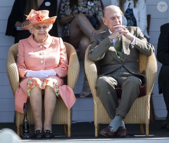 La reine Elisabeth II et le prince Philip duc d'Edimbourg - La famille royale d'Angleterre lors de la finale de la "Royal Windsor Cup", le 24 juin 2018.