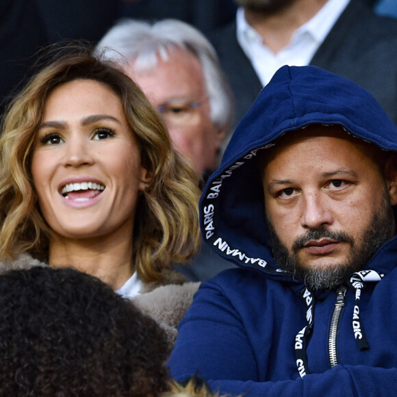 Vitaa et son mari Hicham Bendaoud dans les tribunes du match de Ligue 1 Conforama PSG 5-0 Montpellier au Parc des Princes à Paris le 1 février 2020 © Giancarlo Gorassini / Bestimage 