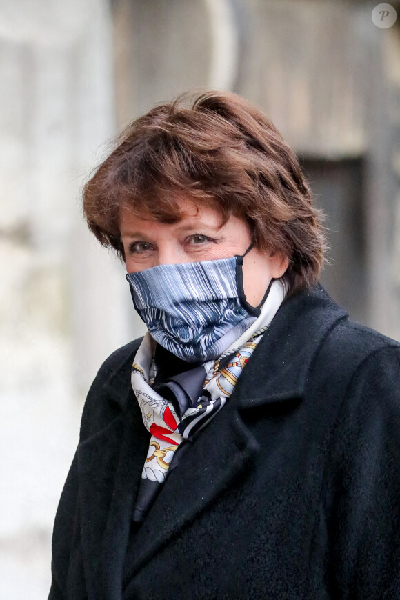 La ministre de la Culture Roselyne Bachelot - Messe en hommage à Robert Hossein en l'église Saint-Sulpice à Paris. Le 9 février 2021 