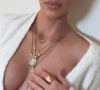 Kim Kardashian porte des bijoux Yeezy en 2018.