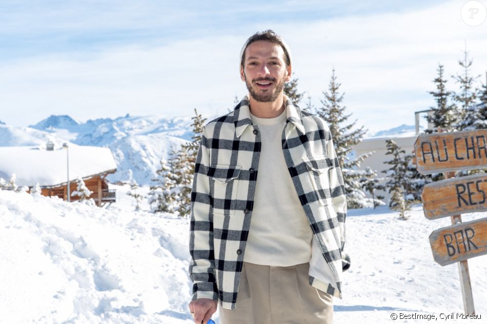 Vincent Dedienne au photocall du film "Terrible Jungle" lors du 23ème festival international du film de comédie de l'Alpe d'Huez, le 18 janvier 2020. © Cyril Moreau/Bestimage