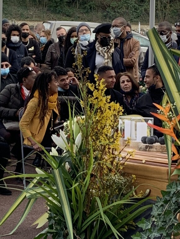 Princess Erika a partagé cette photo des obsèques de Tonton David sur Twitter.