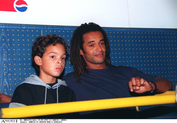 Yannick et Joakim Noah au palais des sports Marcel Cerdan de Levallois-Perret le 13 septembre 1994.