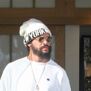 Exclusif - Joakim Noah est allé faire du shopping chez "Higher Standards" à Malibu, le 14 novembre 2020.